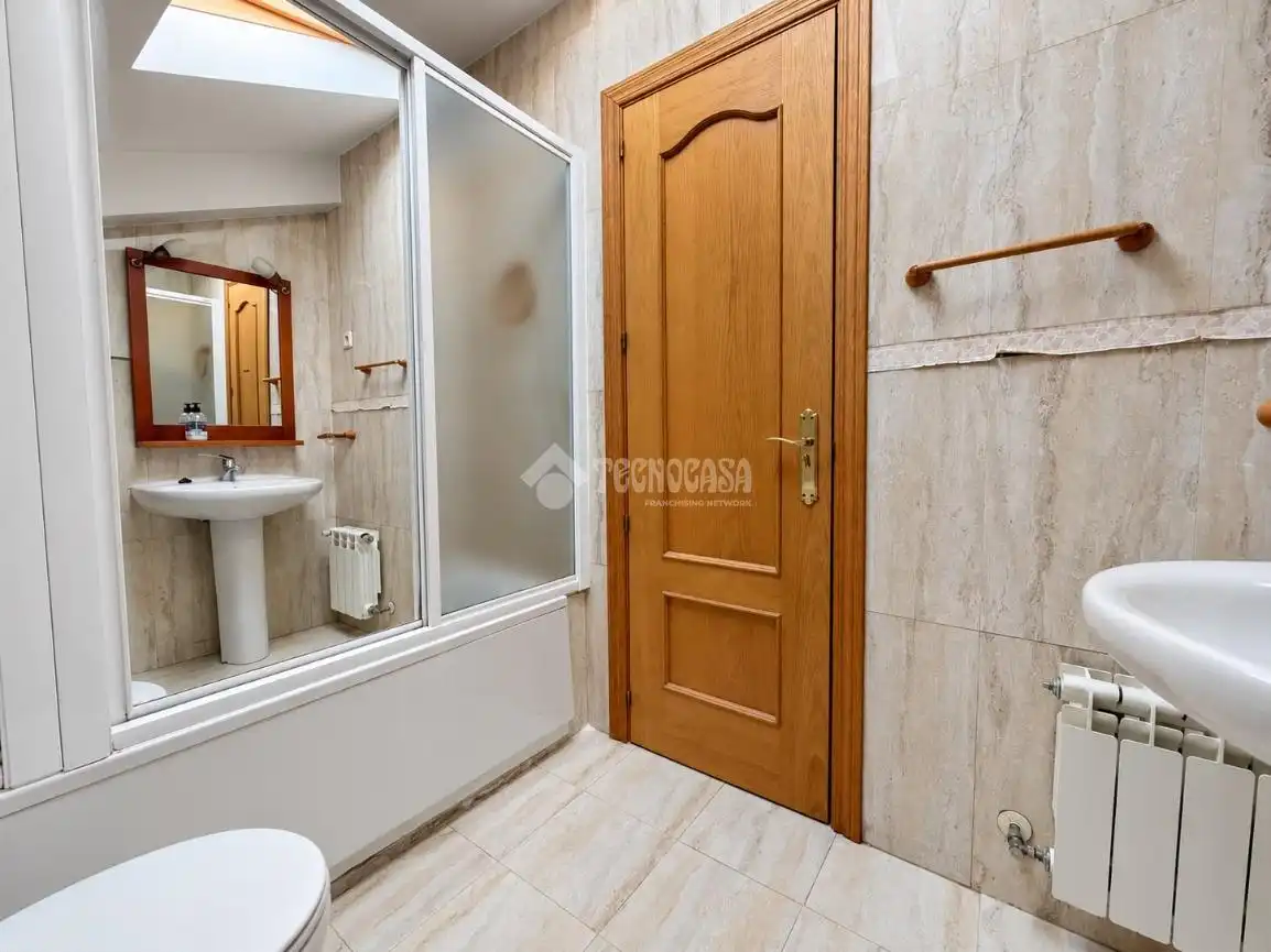 Bathroom of Detached homes for sale in Torrecastillo  