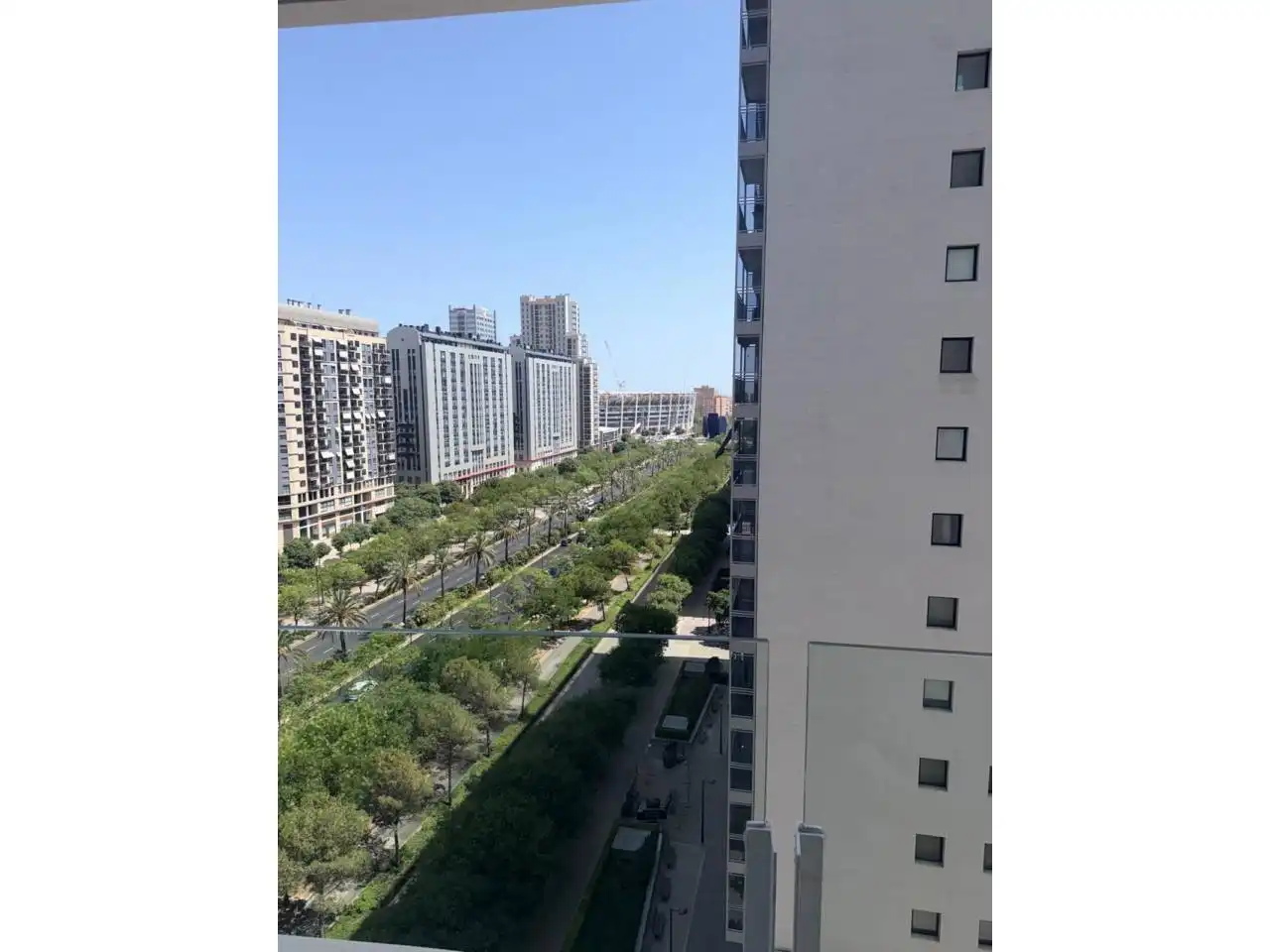 Außenansicht von Wohnung zur Miete in Valencia mit Klimaanlage, Parkett und Balkon