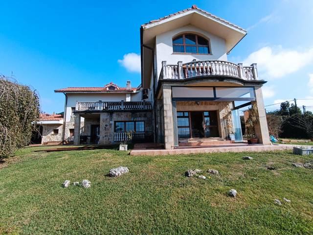 Casa-chalet en Venta en Urduliz