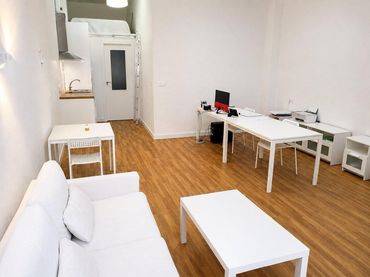 Local comercial de lloguer a Calle Calle Alcaparra 2