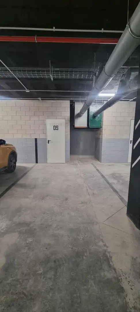 Parking de Piso en venta en Sevilla con Aire acondicionado, Jardín privado y Terraza