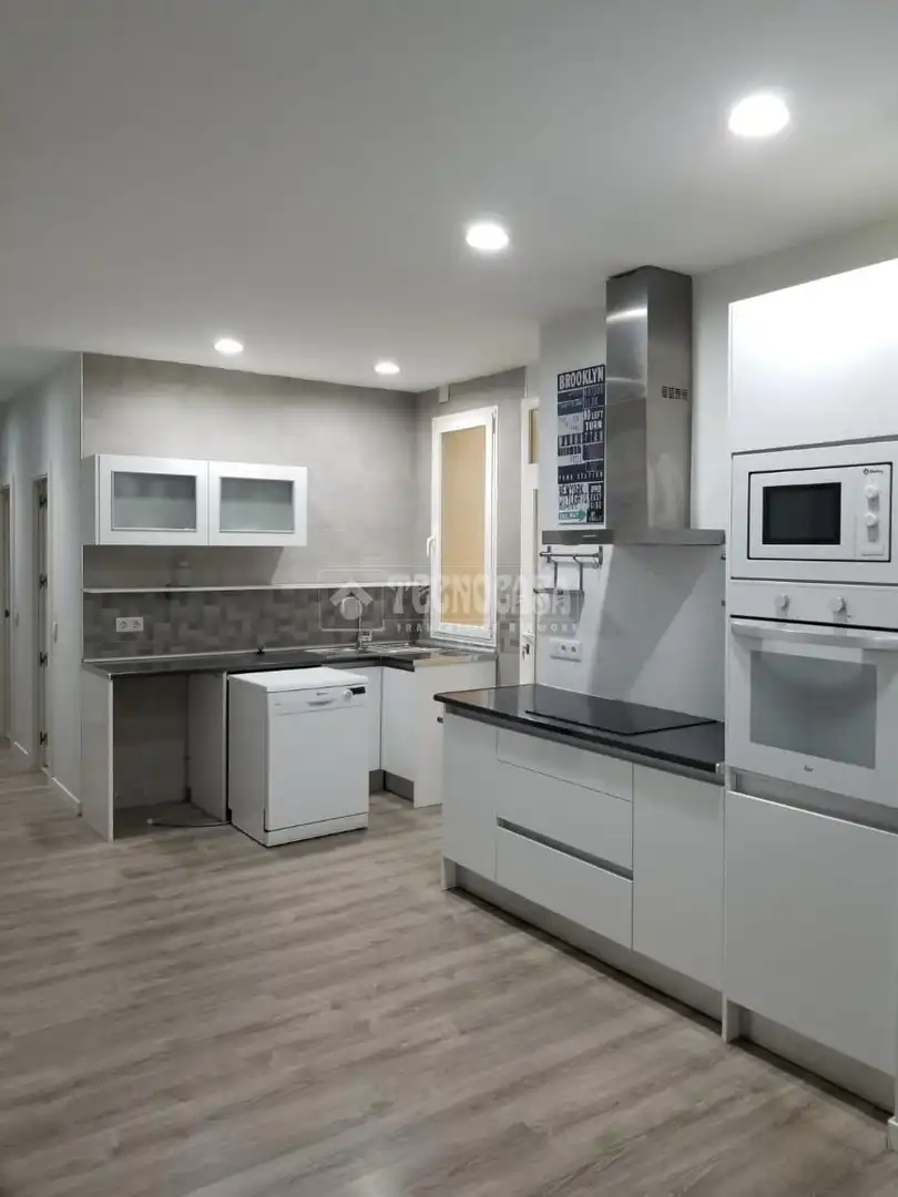 Cocina de Piso en venta en Madrid con Calefacción