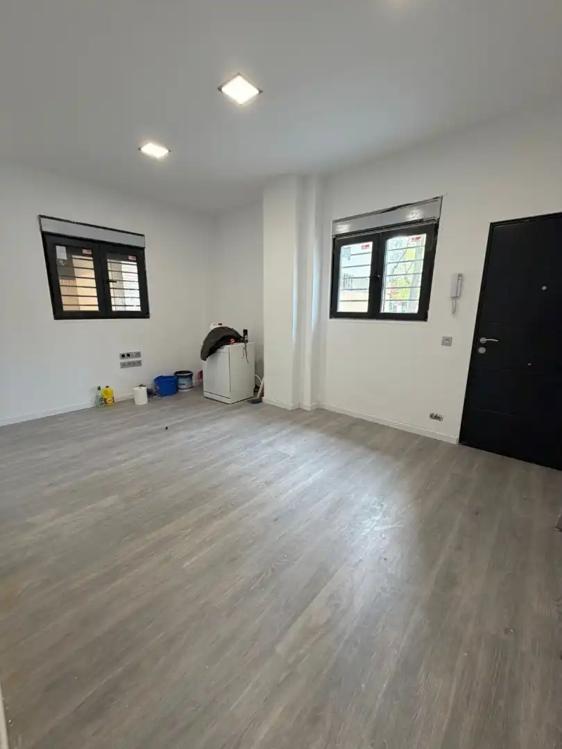 Local en venda en L'Hospitalet de Llobregat amb Parquet