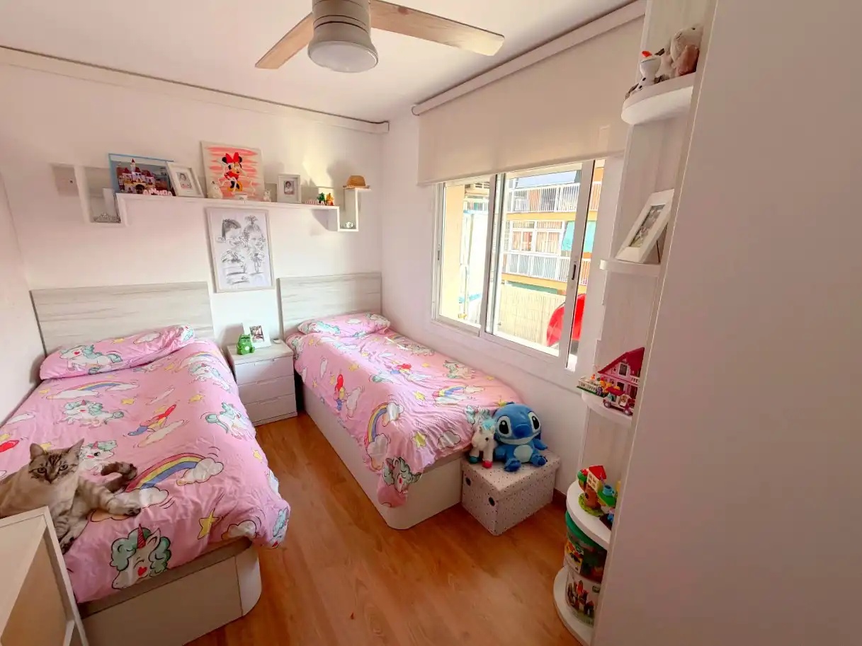 Bedroom of Flat for sale in Sagnier - Plaça de Catalunya