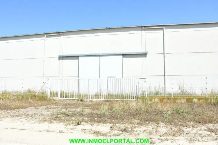 Exterior view of Industrial buildings for sale in Murillo El Fruto