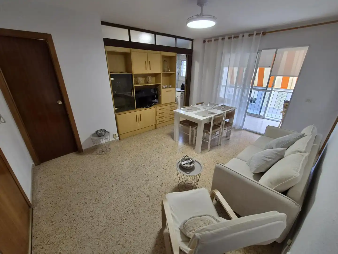 Sala de estar de Apartamento de alquiler en Benicasim / Benicàssim con Terraza y Amueblado