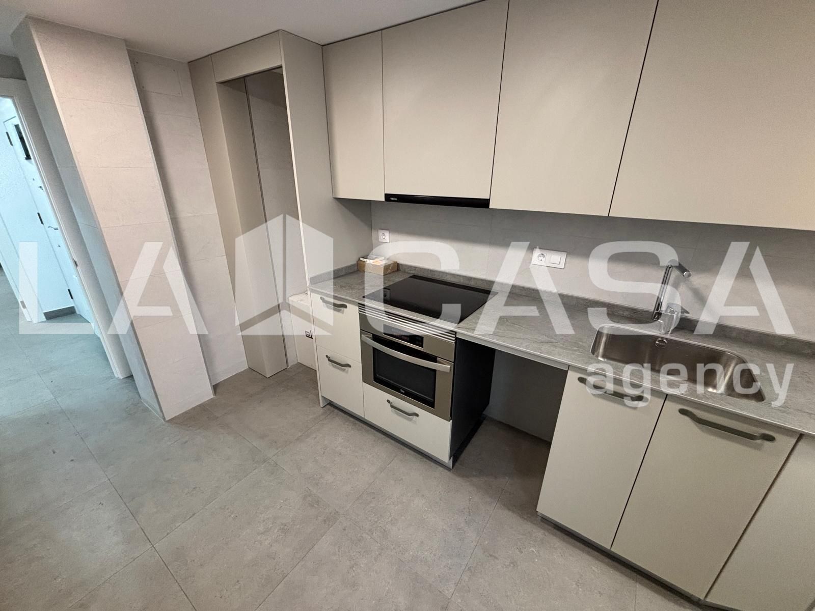 Cuina de Pis en venda en  Barcelona Capital amb Balcó