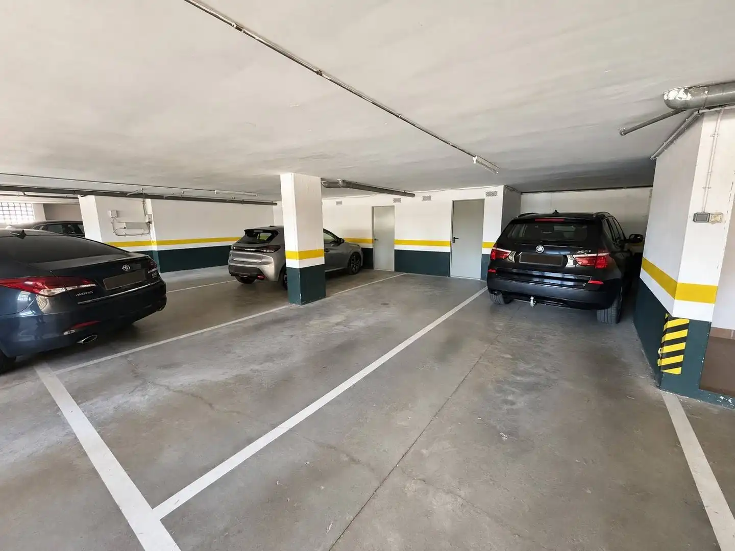 Aparcament de Dúplex en venda en Sant Andreu de Llavaneres amb Calefacció, Jardí privat i Parquet