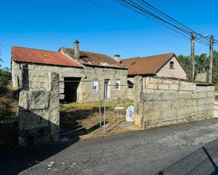 Vista exterior de Casa o xalet en venda en Vilagarcía de Arousa amb Terrassa