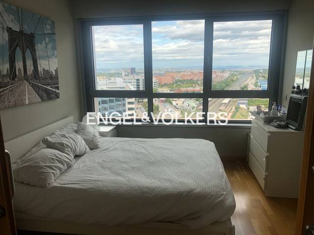 Apartamento en Alquiler en Virgen del Cortijo - Manoteras