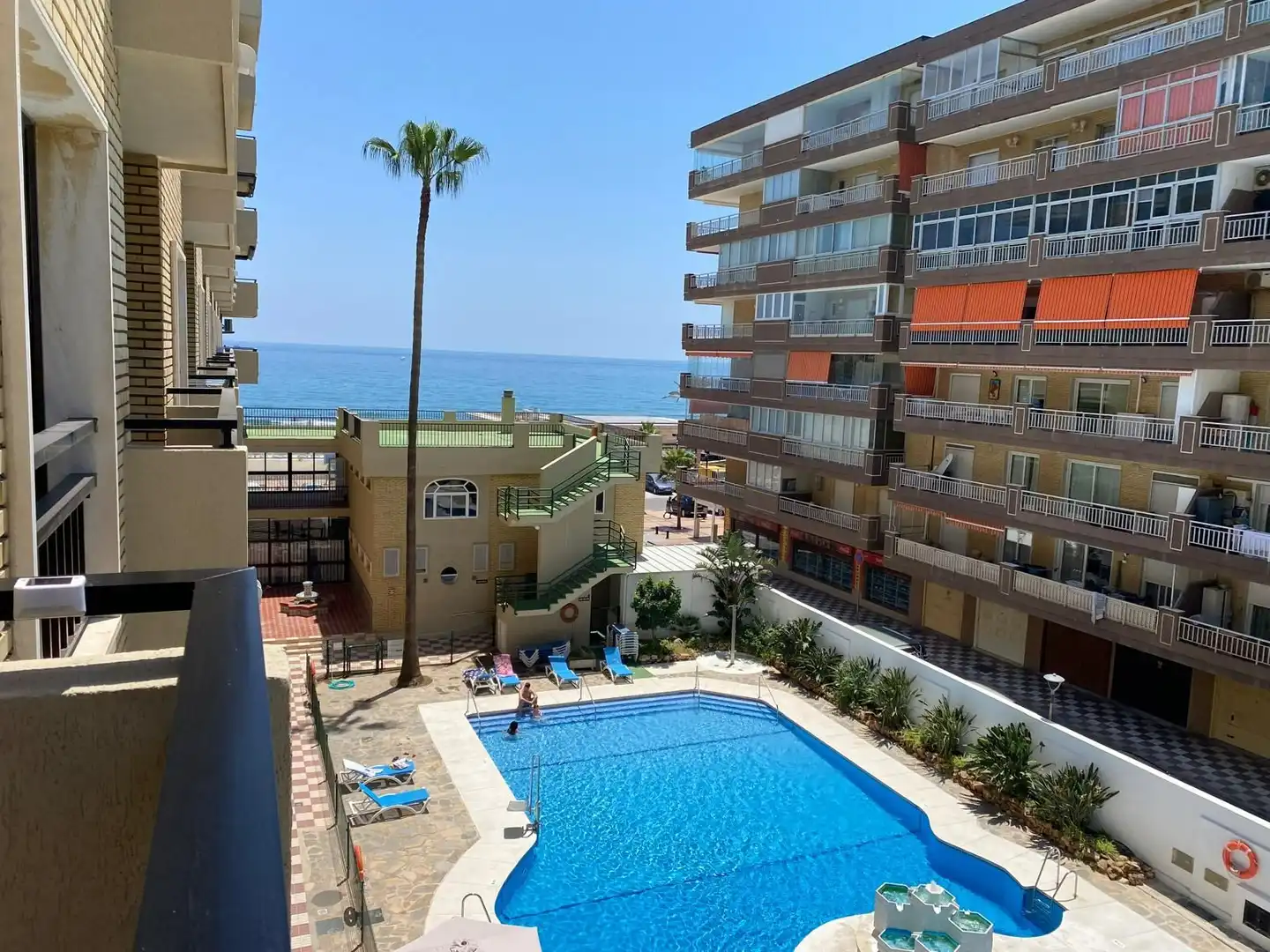 Piscina de Apartamento en venta en Fuengirola con Aire acondicionado y Piscina comunitaria