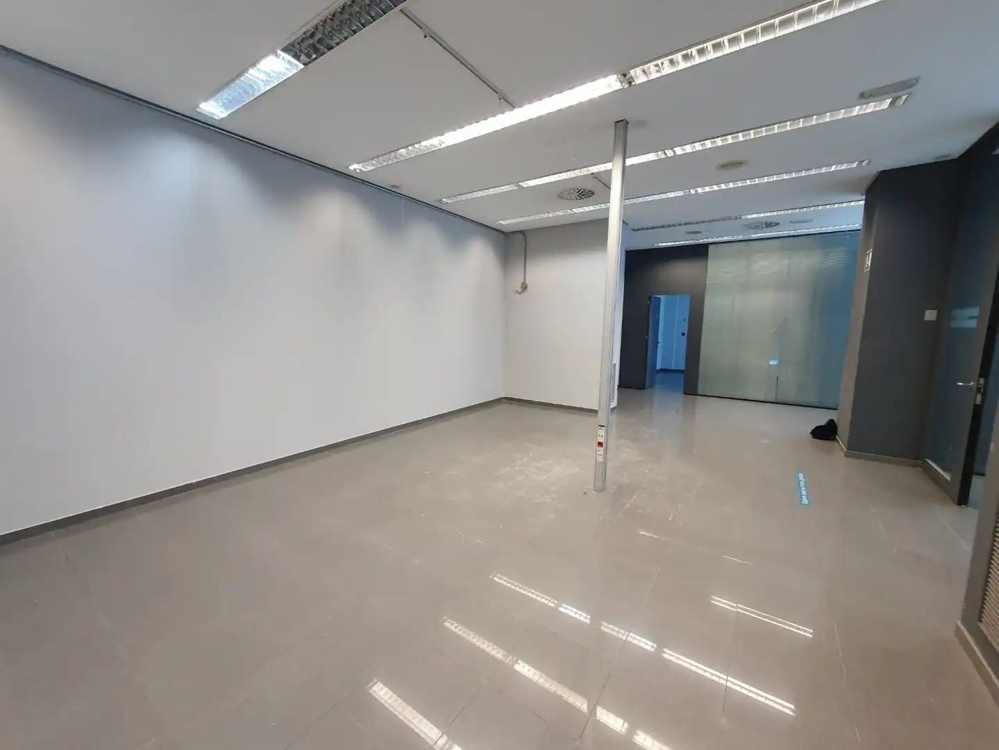 Local comercial en venta en Corvera de Asturias, imagen 2