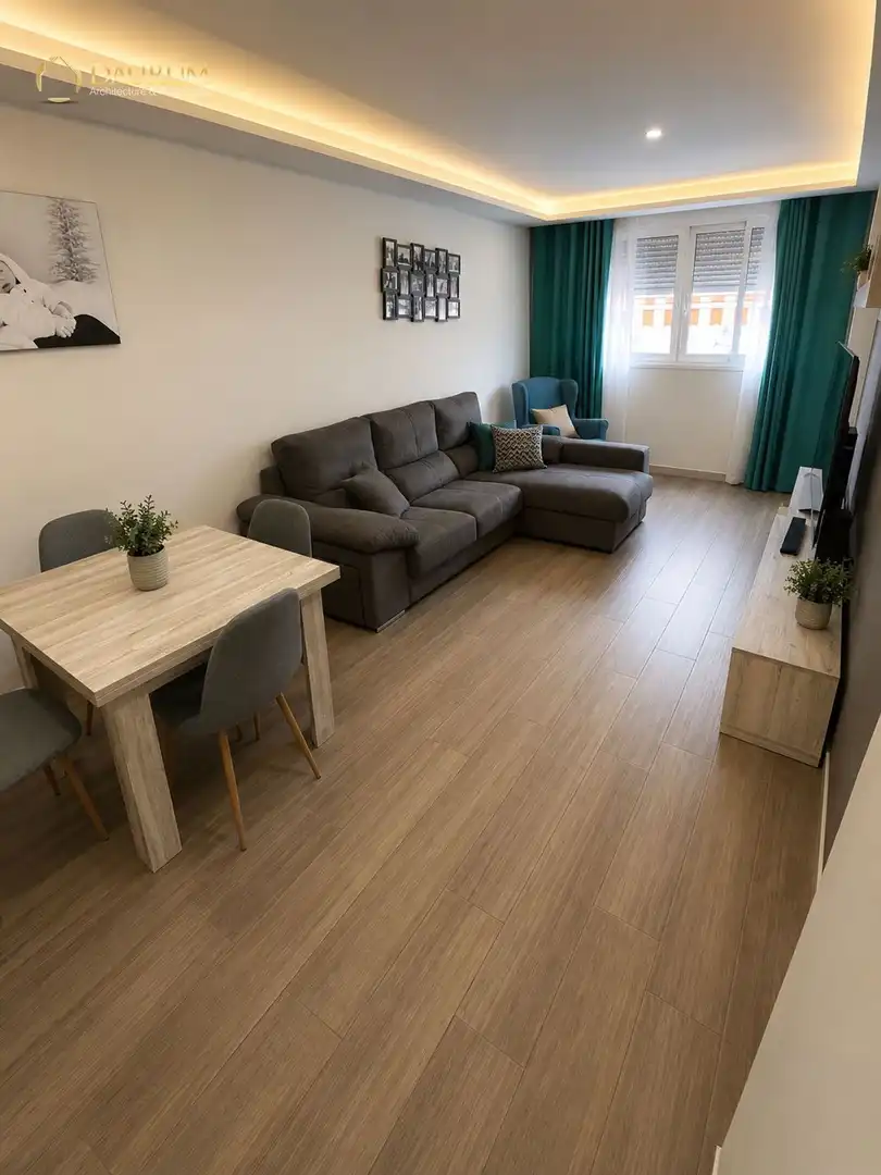 Piso con ascensor en venta en AVENIDA BENIARDÁ, imagen 2