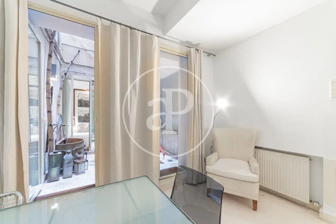 Exterior view of Flat for sale in Madrid  with Heating, Terrace and Furnished