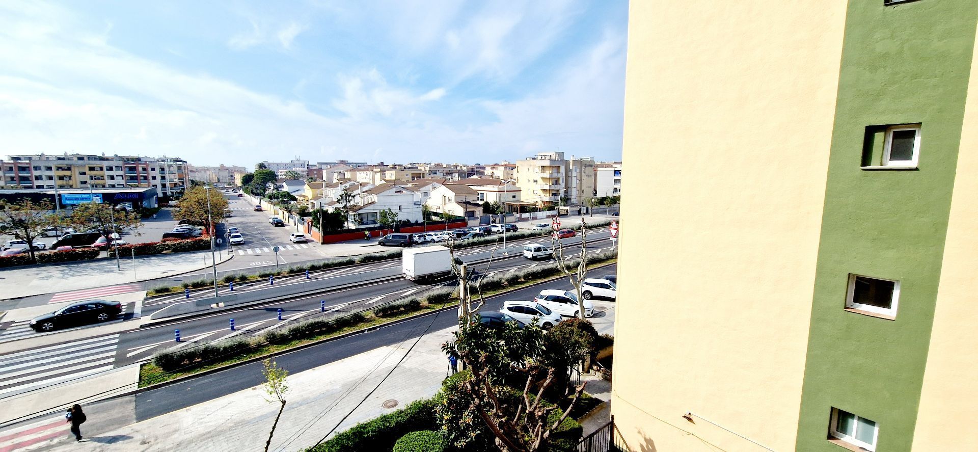 Exterior view of Flat for sale in Cunit  with Air Conditioner