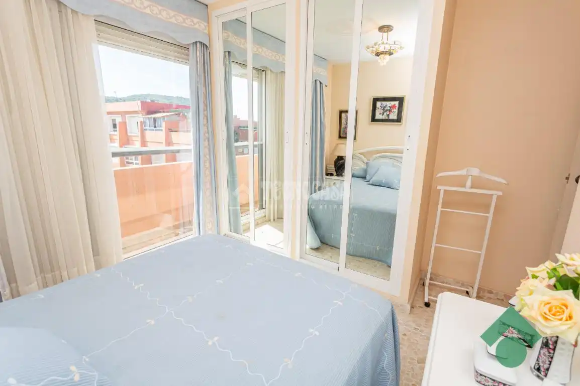 Habitación de Piso en venta en Algeciras con Amueblado y Piscina comunitaria