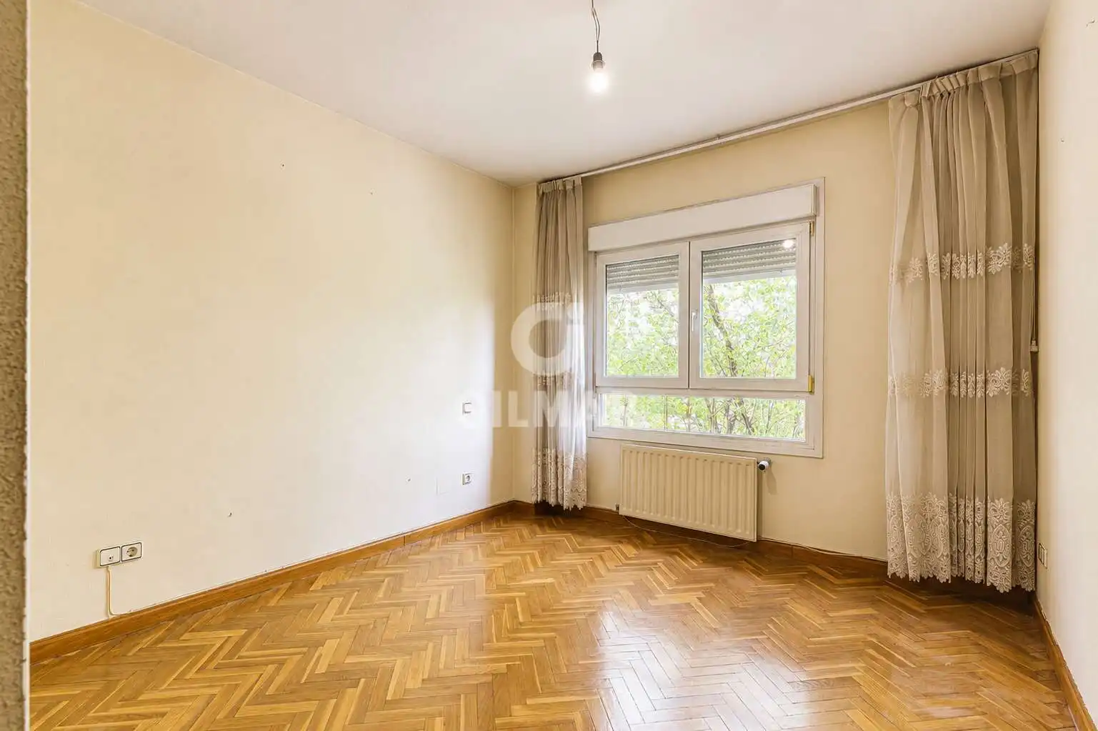Bedroom of Flat for sale in Boadilla del Monte  with Heating, Private garden and Storage room