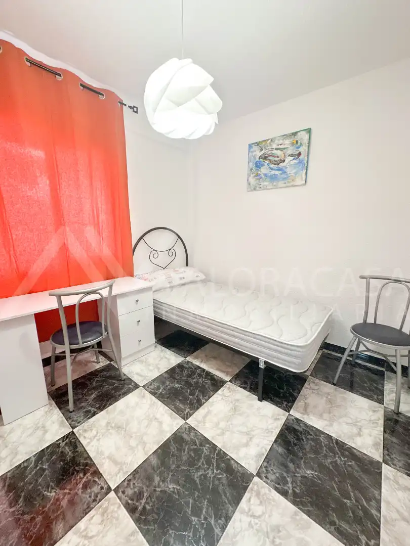 Bedroom of Flat for rent in Carretera de Cádiz