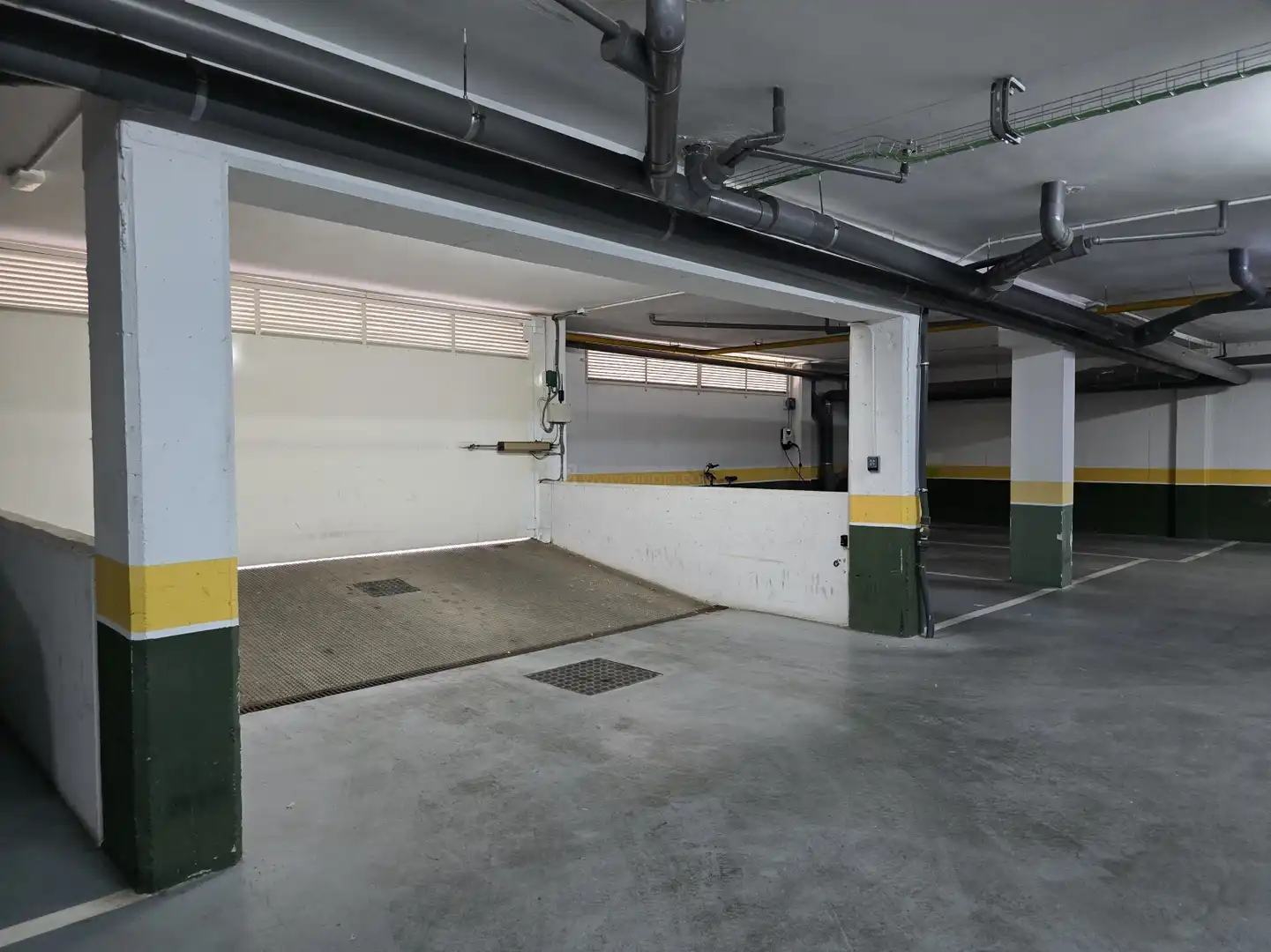 Parking of Flat for sale in  Logroño  with Air Conditioner, Heating and Storage room