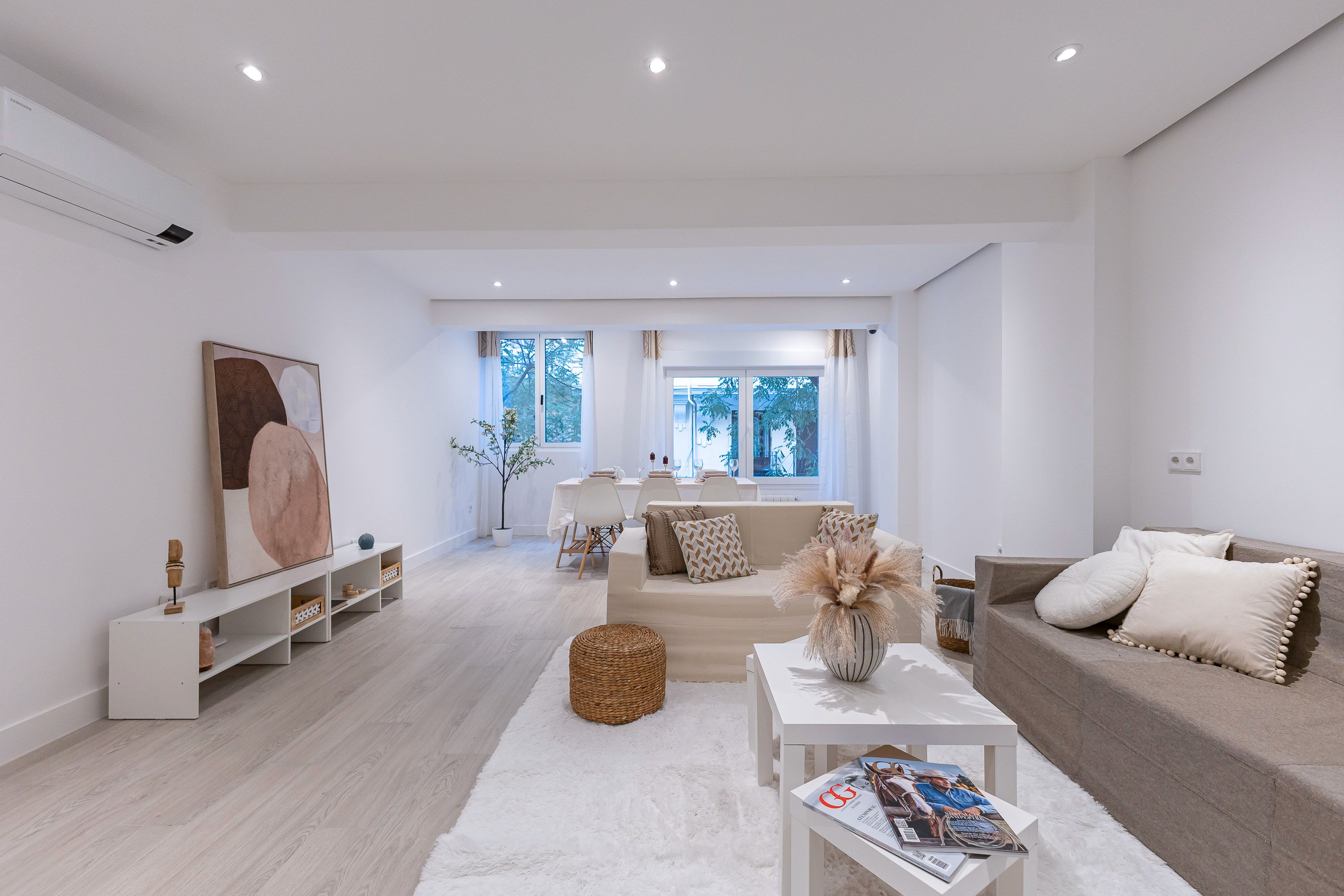 Sala d'estar de Apartament en venda en  Madrid Capital amb Aire condicionat i Calefacció
