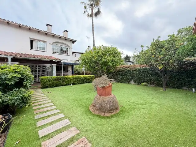 Garten von Einfamilien-Reihenhaus zum Verkauf in Vilassar de Dalt mit Klimaanlage, Heizung und Privatgarten