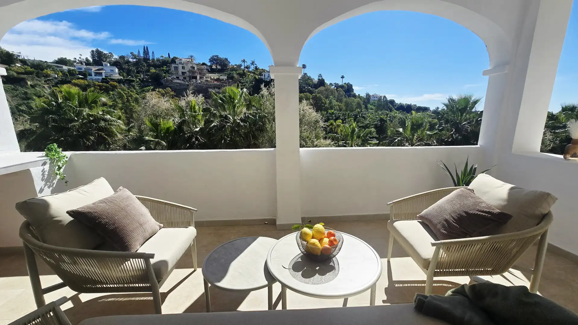 Apartament amb piscina en venda a Benahavís pueblo