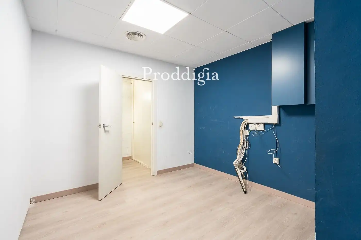 Office for rent in Barcelona  with Air Conditioner, Heating and Internet