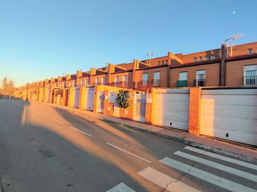 Maison jumelée avec balcon à vendre à Yebes - Pueblo