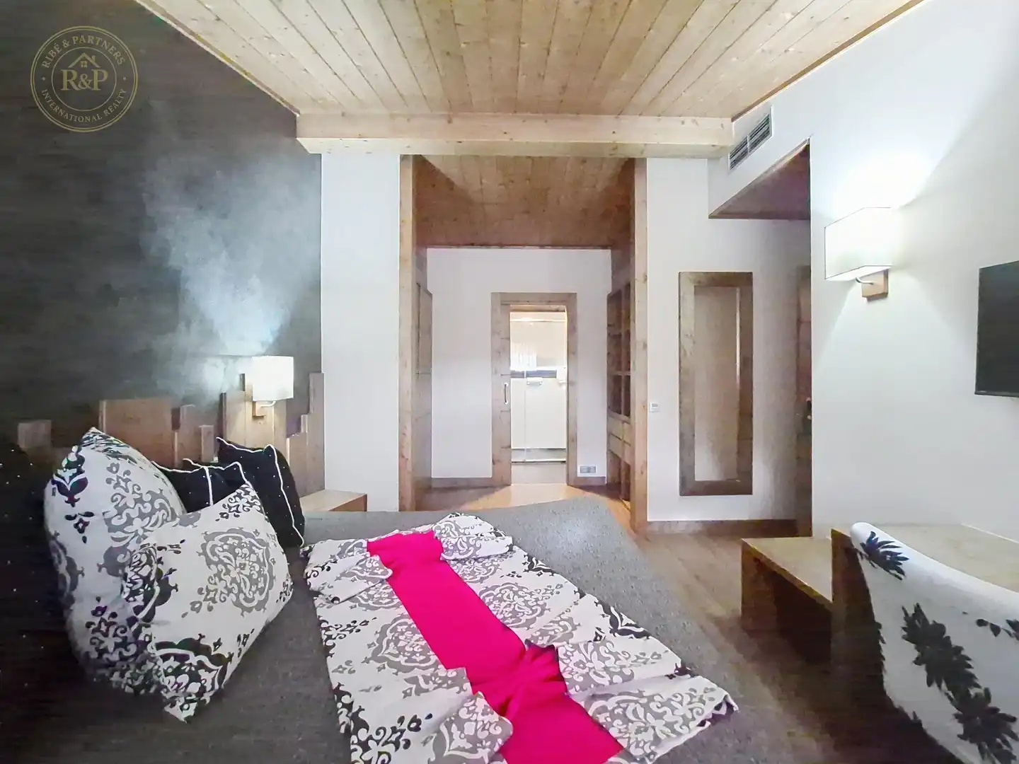 Schlafzimmer von Gebäude zum Verkauf in Cercs