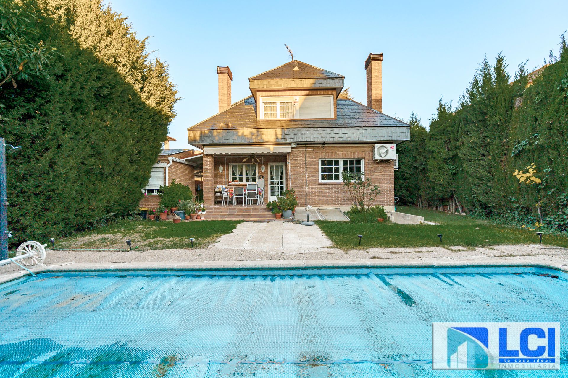 Piscina de Casa o chalet en venta en Torres de la Alameda con Aire acondicionado, Calefacción y Jardín privado