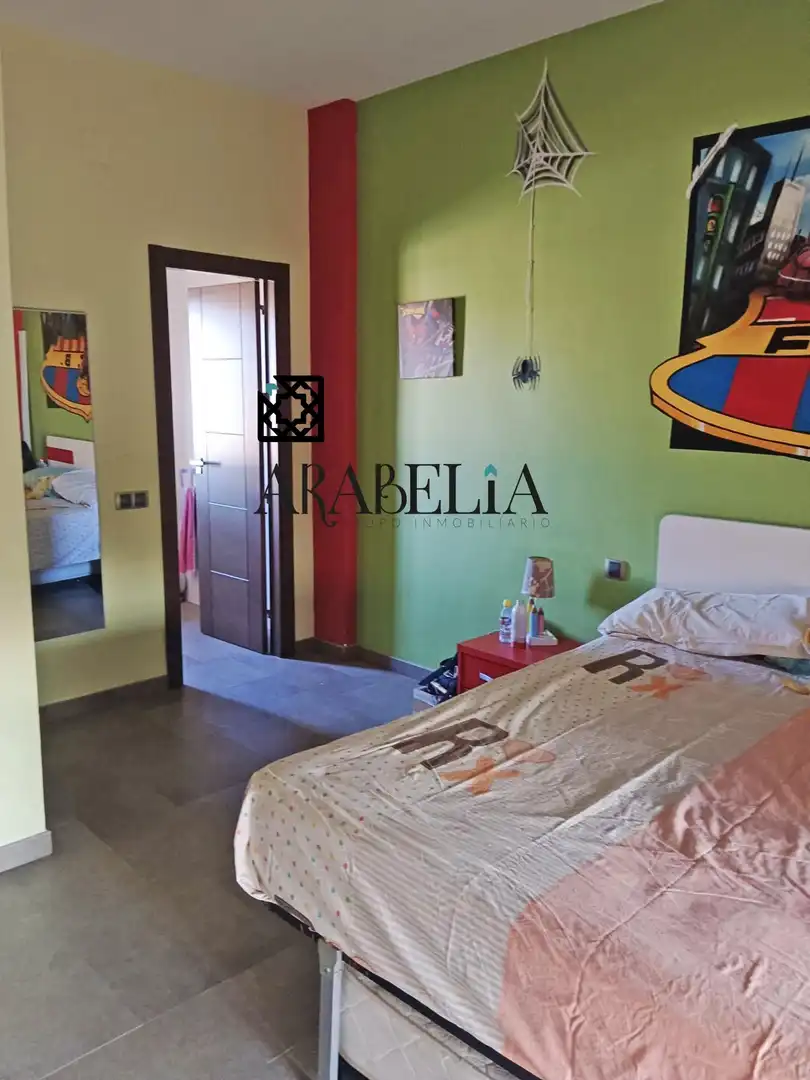 Villa mit Pool zum Verkauf in La Carlota, imagen 32