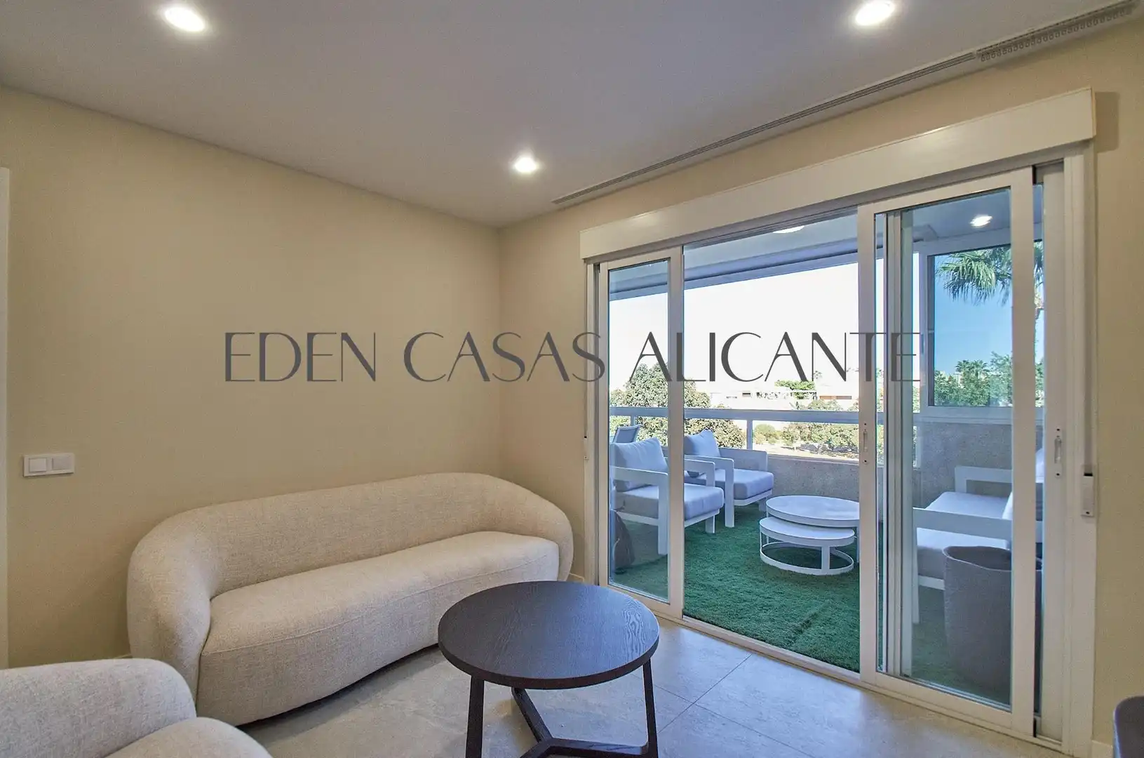 Piso con terraza en venta en Avenida PINTOR FERNANDO SORIA, imagen 8
