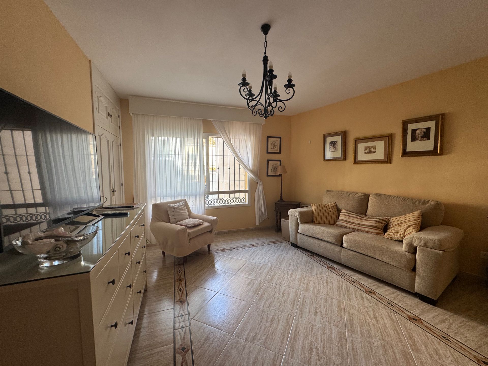 Living room of Apartment to rent in Fuengirola  with Air Conditioner, Heating and Furnished