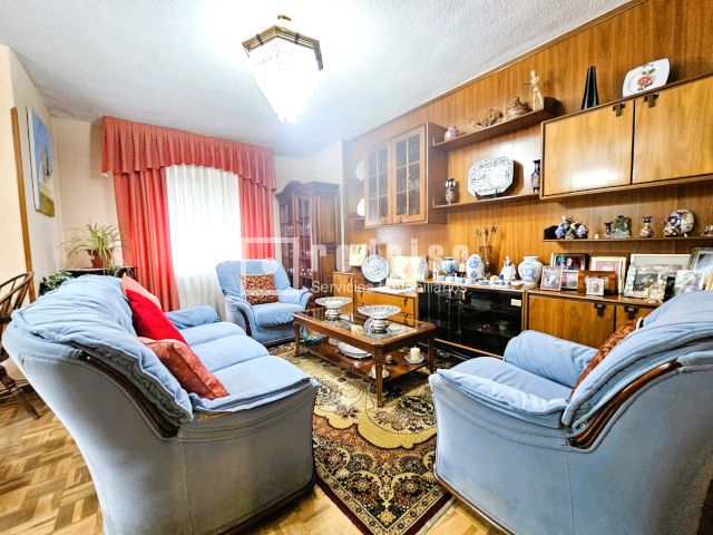 Living room of Flat for sale in Parla  with Air Conditioner, Heating and Terrace