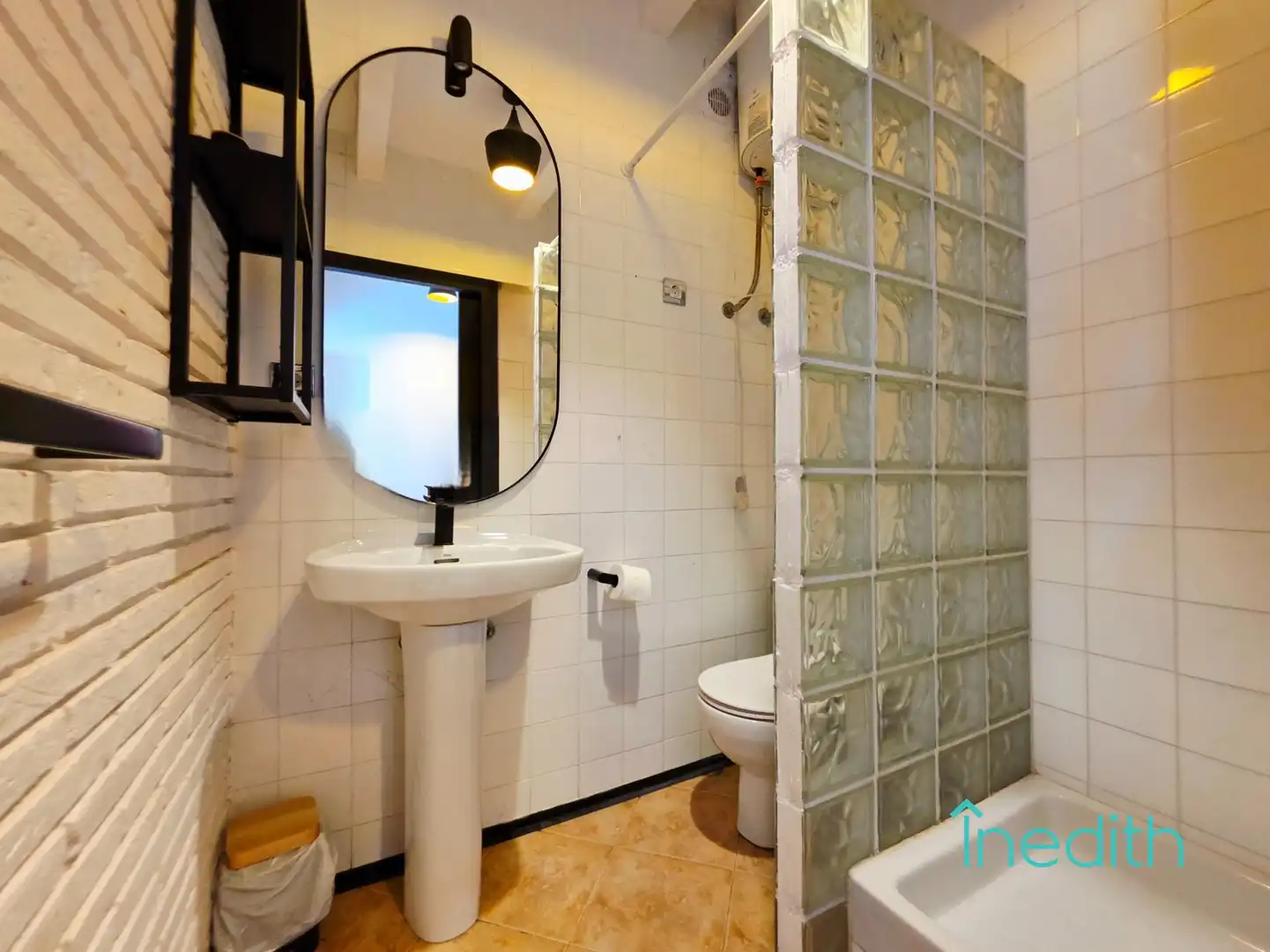 Bathroom of Houses for sale in Castelldefels  with Air Conditioner, Heating and Private garden