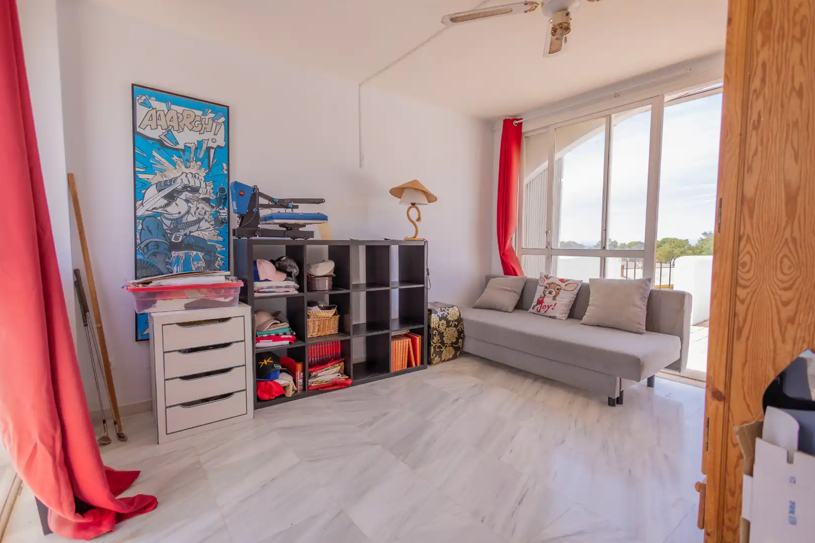 Sala de estar de Casa adosada en venta en Estepona con Aire acondicionado, Jardín privado y Terraza