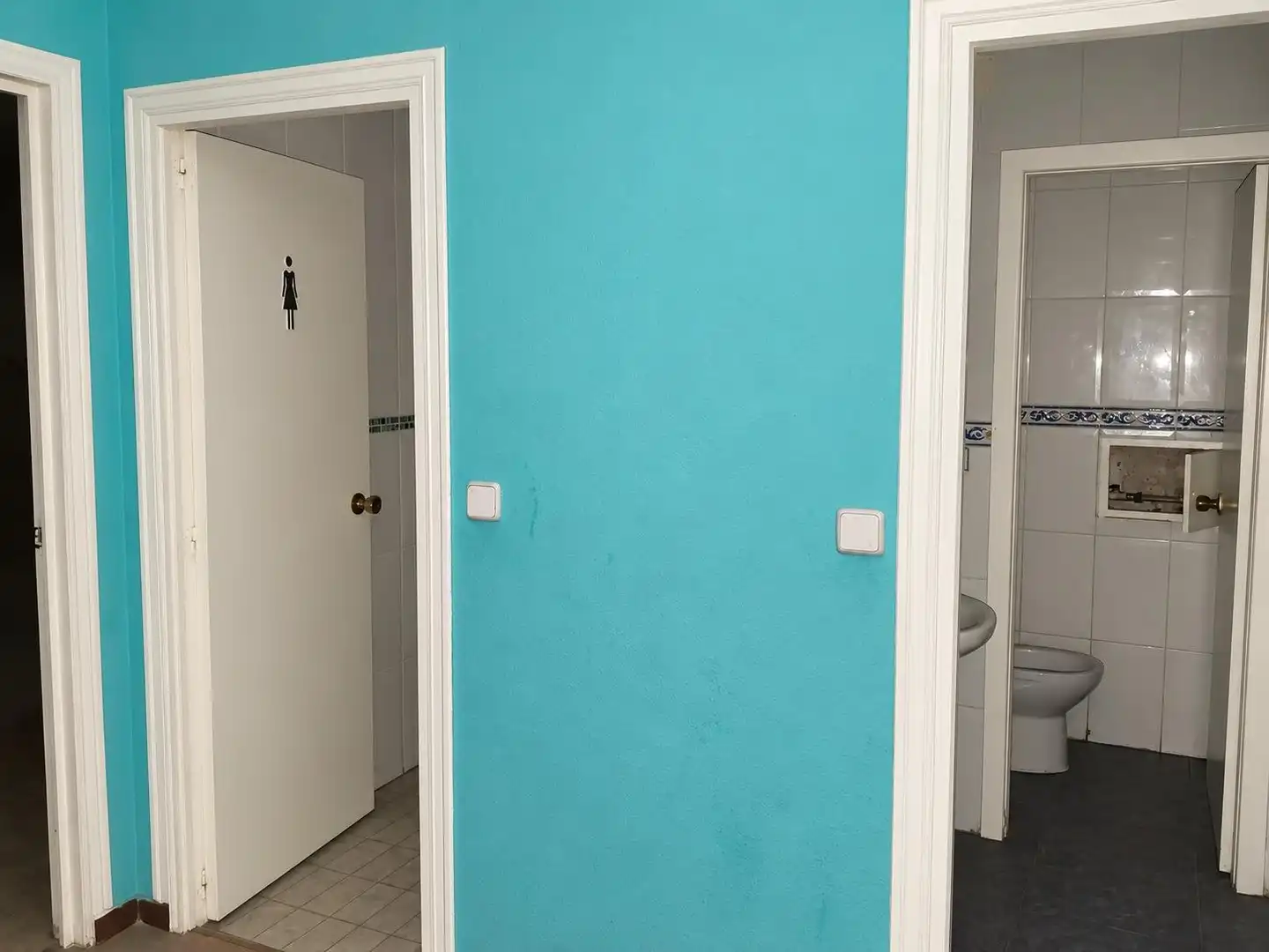 Badezimmer von Geschaftsraum zur Miete in Segovia