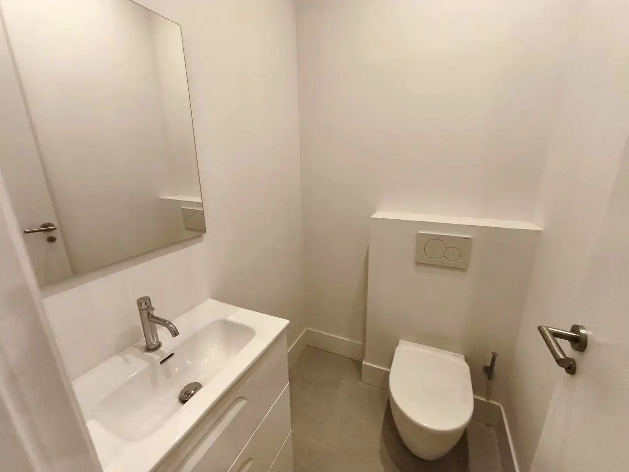 Bathroom of Flat for rent in Barrio de Salamanca