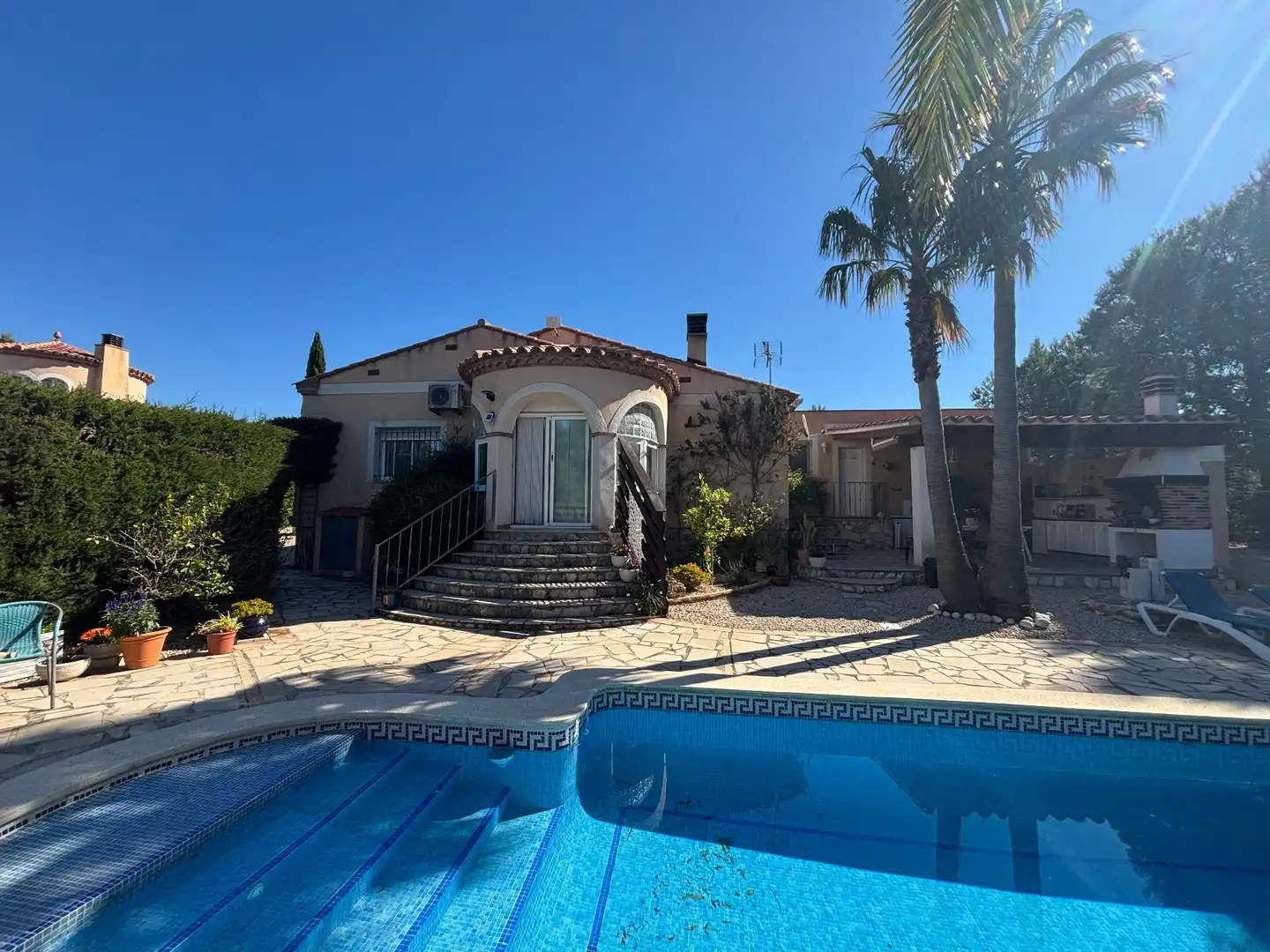 Vista exterior de Casa o xalet en venda en L'Ametlla de Mar  amb Jardí privat, Terrassa i Traster