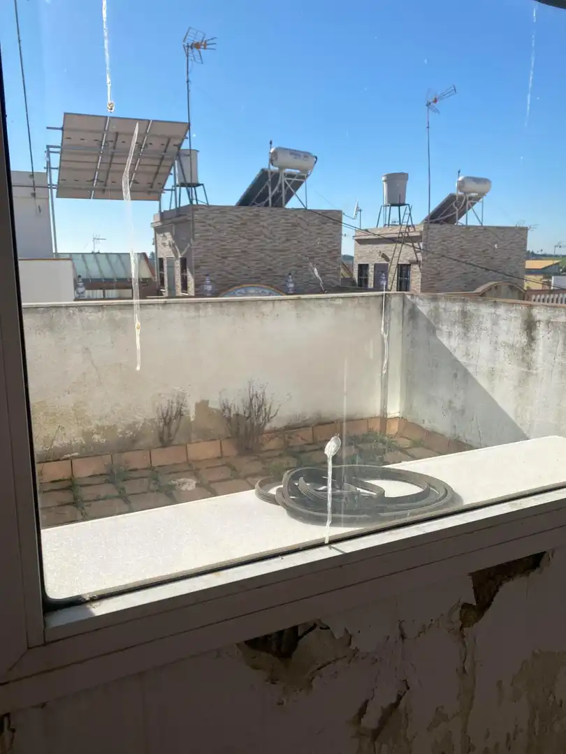 Terrassa de Casa adosada en venda en Coria del Río amb Jardí privat