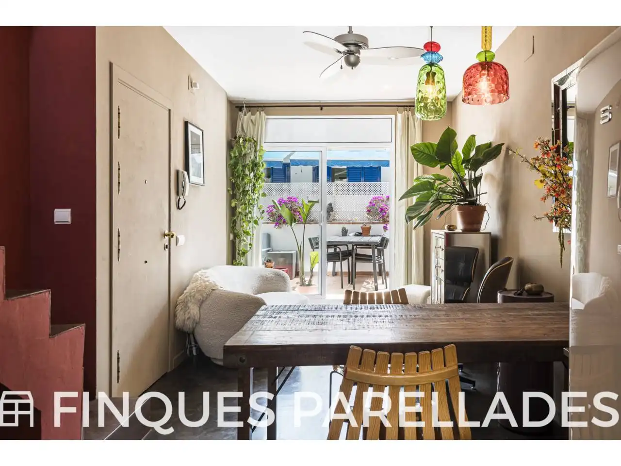 Wohnzimmer von Dachboden zum Verkauf in Sitges mit Klimaanlage, Heizung und Terrasse