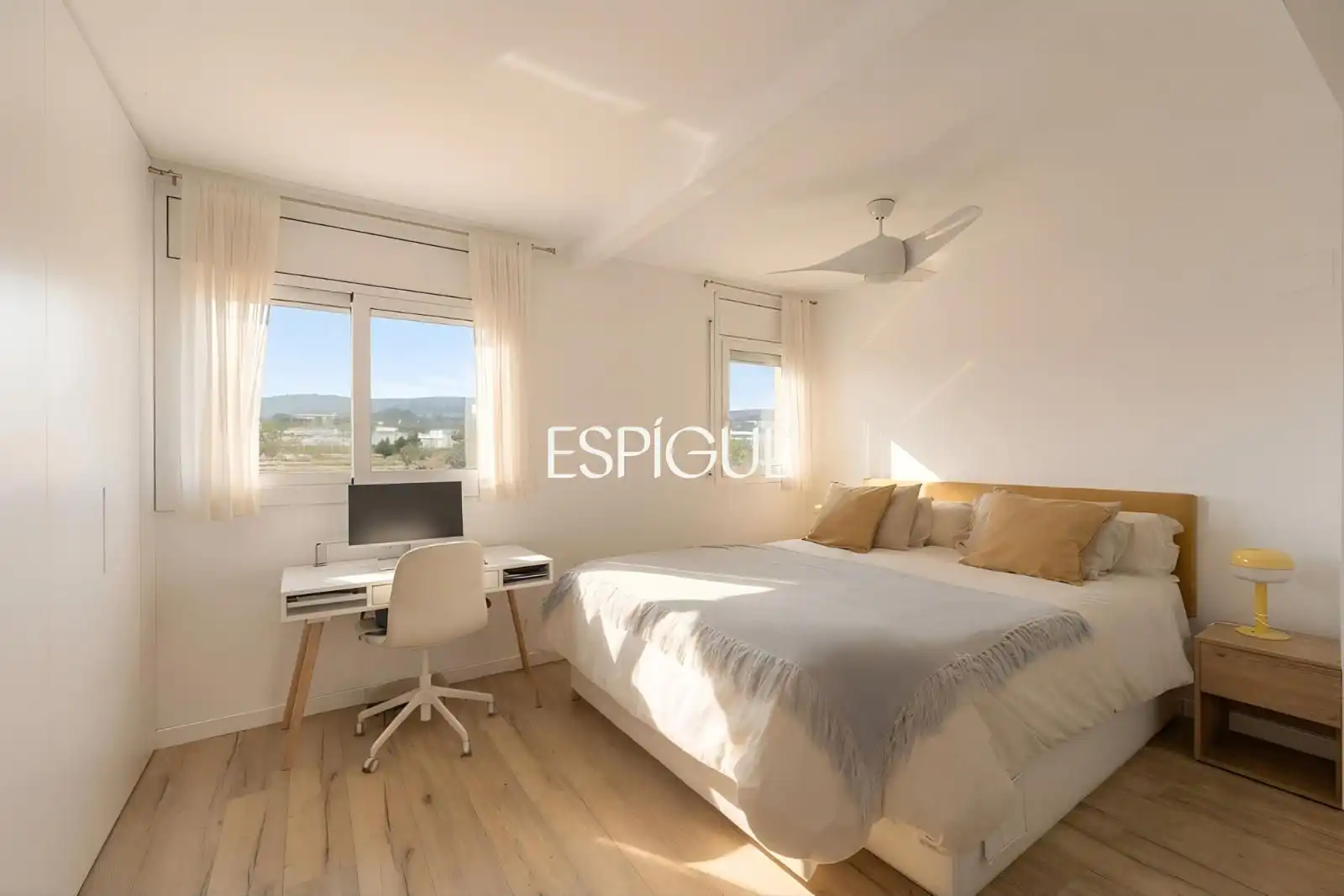 Bedroom of Flat for sale in Sant Andreu de Llavaneres  with Air Conditioner, Heating and Parquet flooring