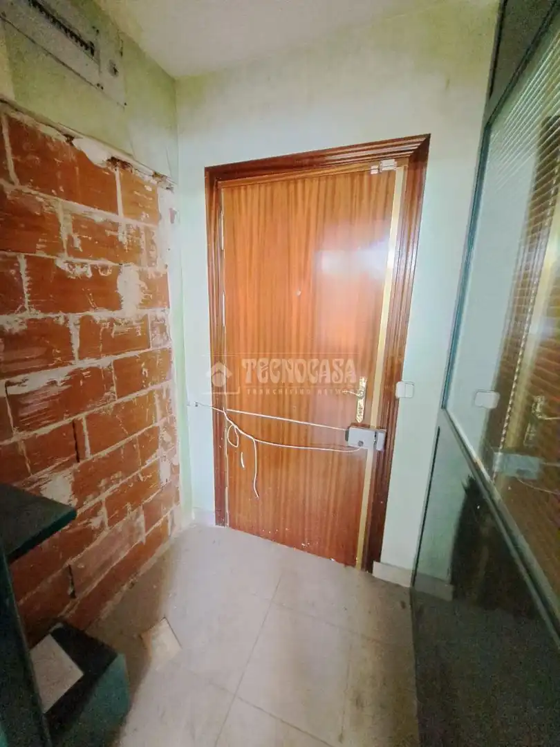 Piso en venta en Reyes