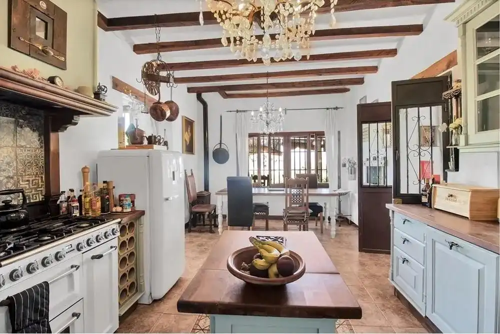 Cocina de Casa o chalet en venta en Alhaurín El Grande con Jardín privado y Piscina comunitaria