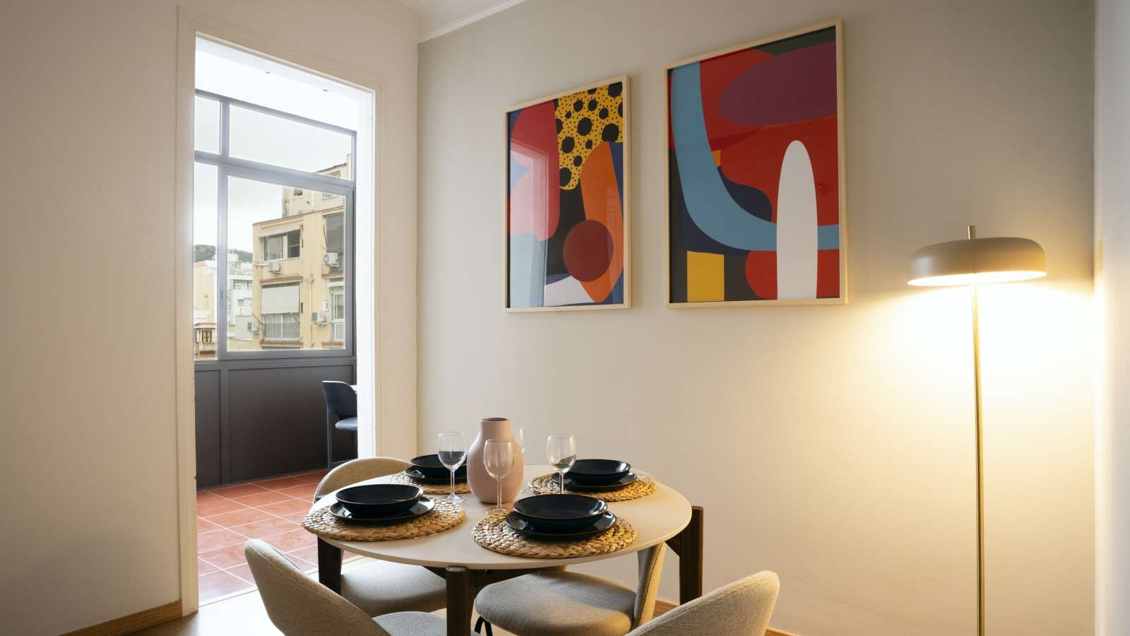 Menjador de Apartament per a compartir en  Barcelona Capital amb Aire condicionat, Calefacció i Terrassa