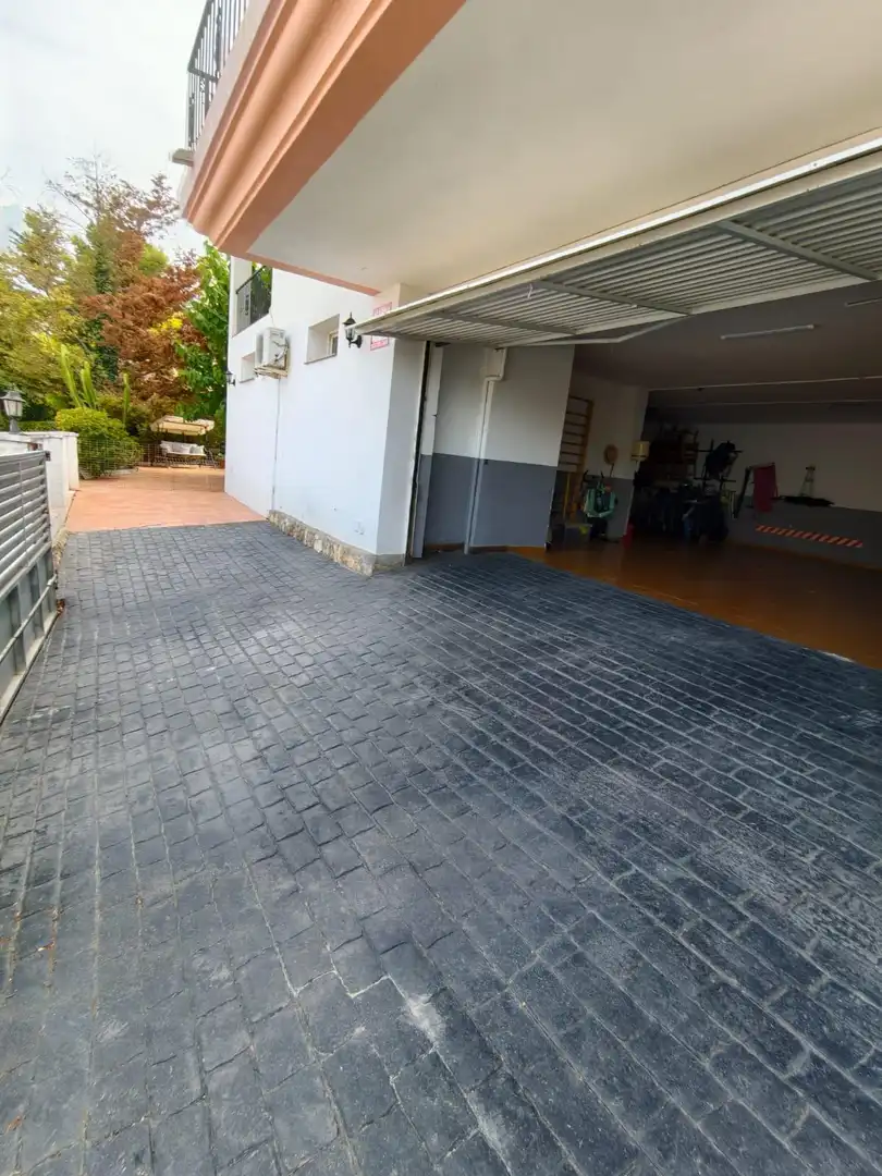 Aparcament de Casa o xalet en venda en Valls amb Aire condicionat, Calefacció i Jardí privat