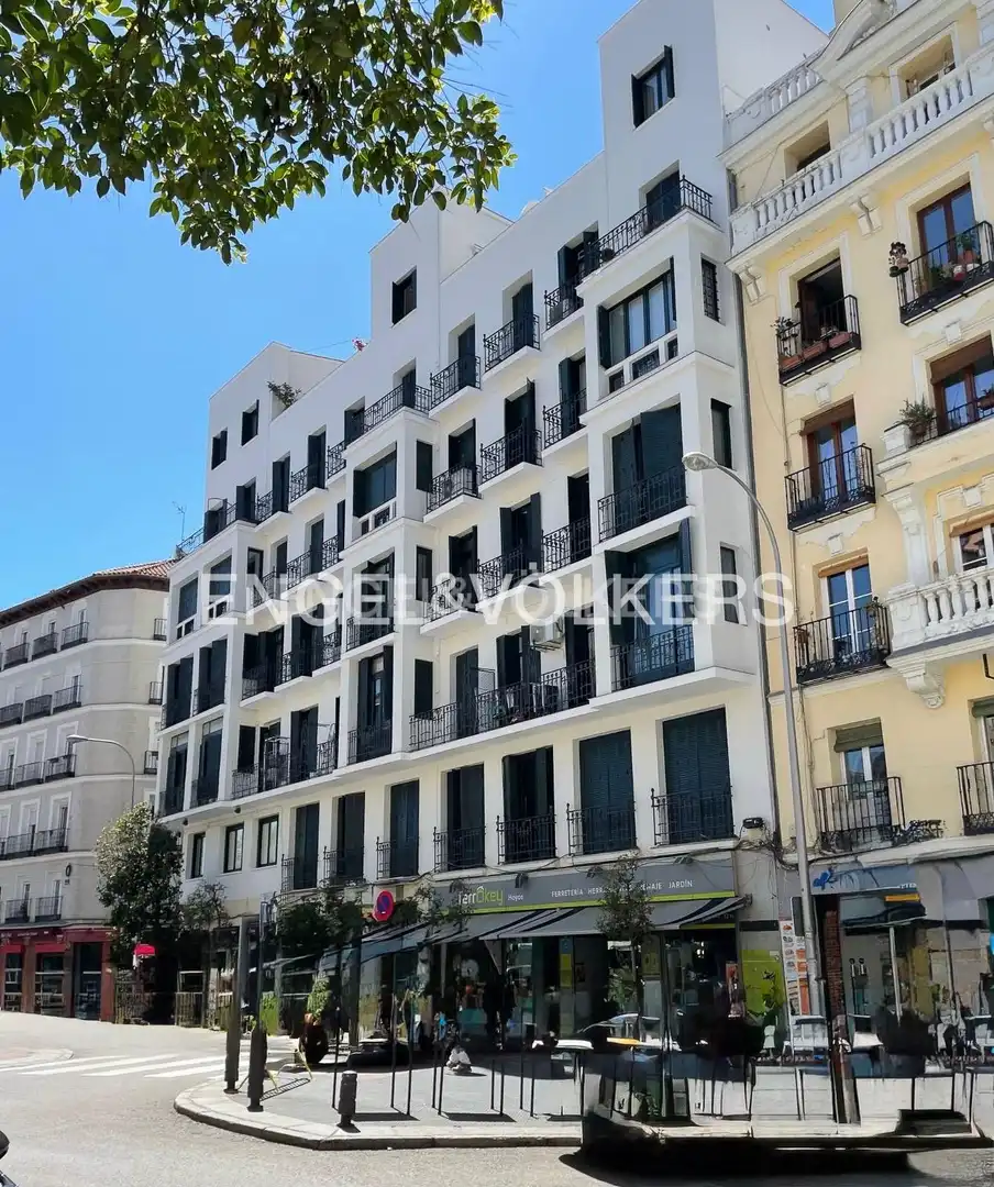 Exterior view of Flat for rent in Madrid  with Air Conditioner, Heating and Terrace