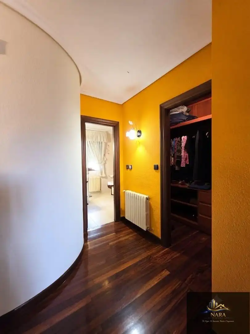 Houses for sale in Torrelavega   with Heating, Private garden and Parquet flooring