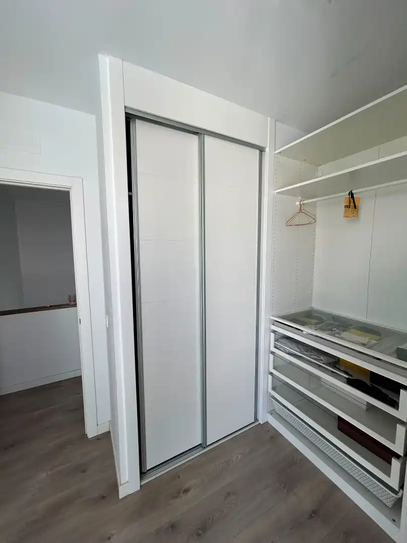 Habitación de Casa adosada en venta en Bormujos con Aire acondicionado, Jardín privado y Terraza