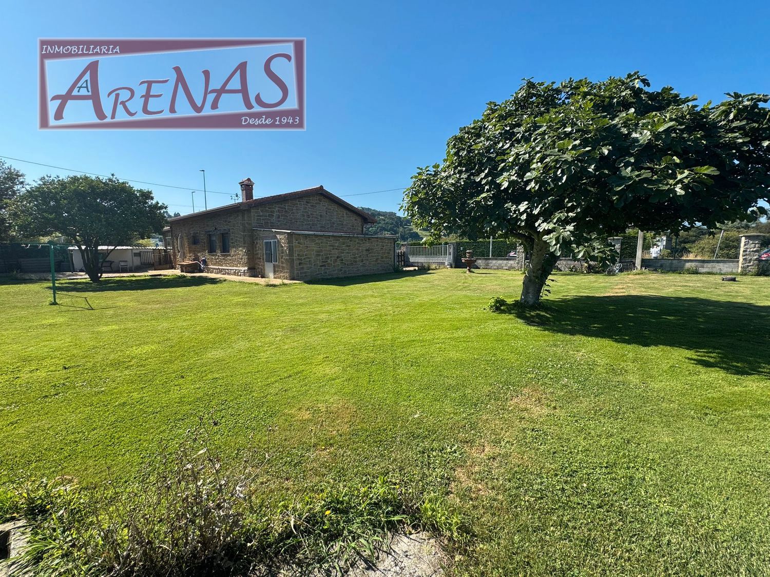 Casa o xalet en venda en Laredo amb Calefacció, Jardí privat i Terrassa